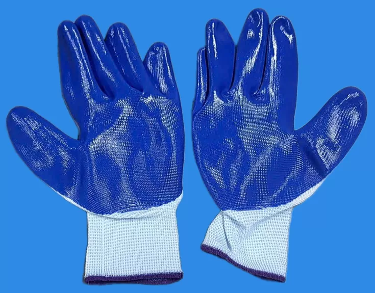 SO SÁNH TÍNH CHẤT VÀ ỨNG DỤNG CỦA KEO POLYURETHANE (PU) VÀ KEO NITRILE (NBR)